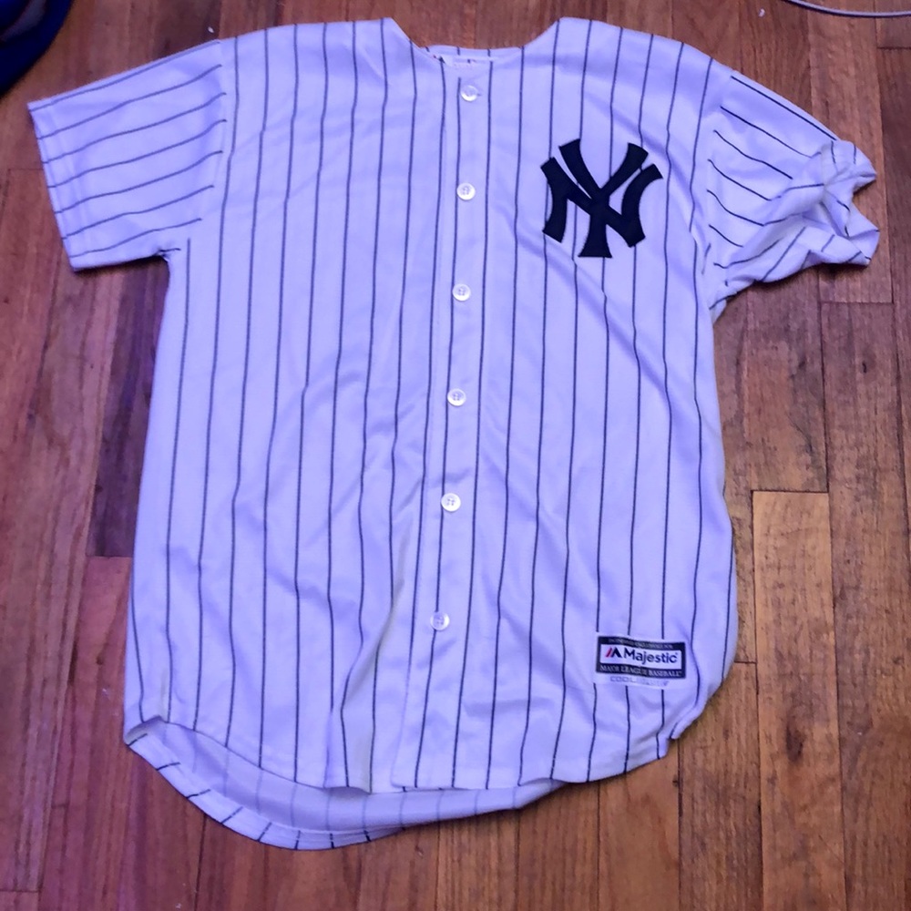 Youth large Aaron Judge jersey